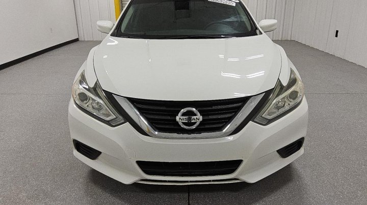 Nissan Altima  2016