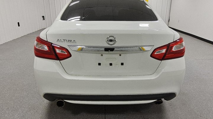 Nissan Altima  2016