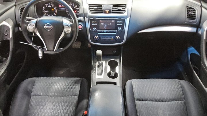 Nissan Altima  2016