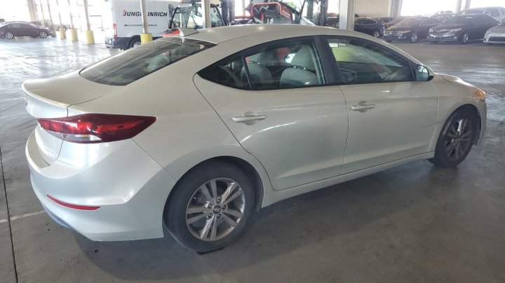 Hyundai Elantra  2017