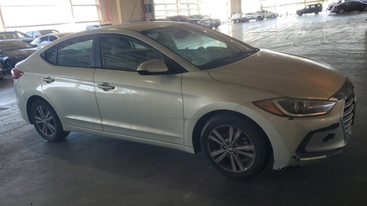 Hyundai Elantra  2017
