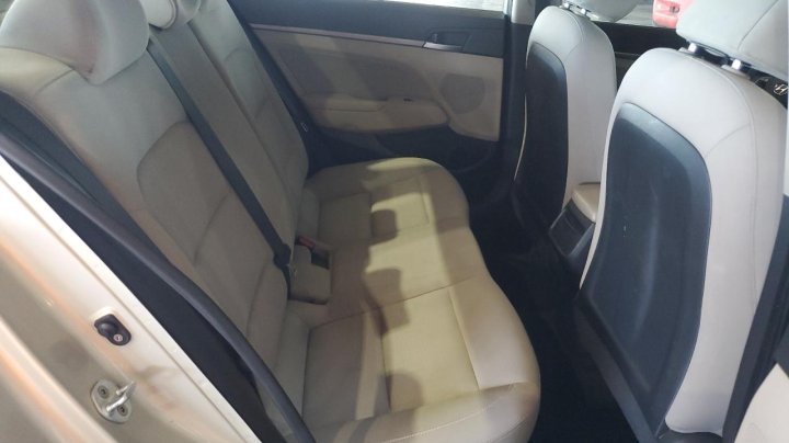 Hyundai Elantra  2017