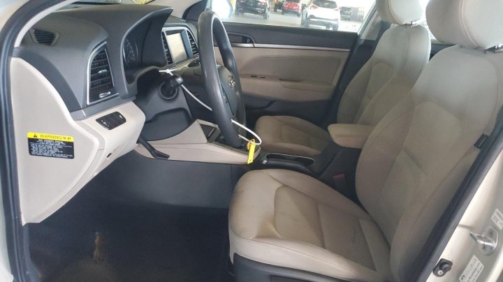 Hyundai Elantra  2017