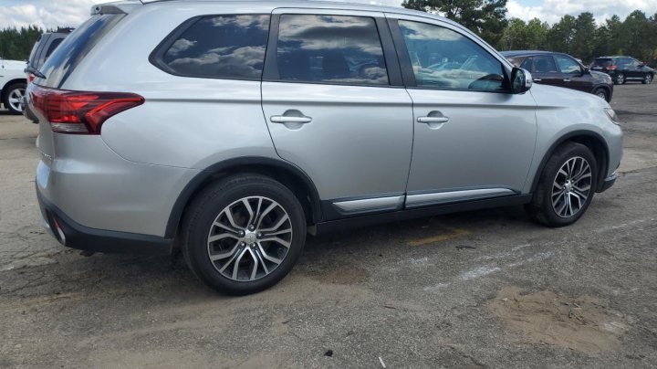 Mitsubishi Outlander  2018