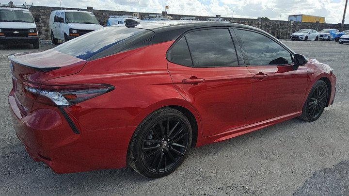 Toyota Camry  2023