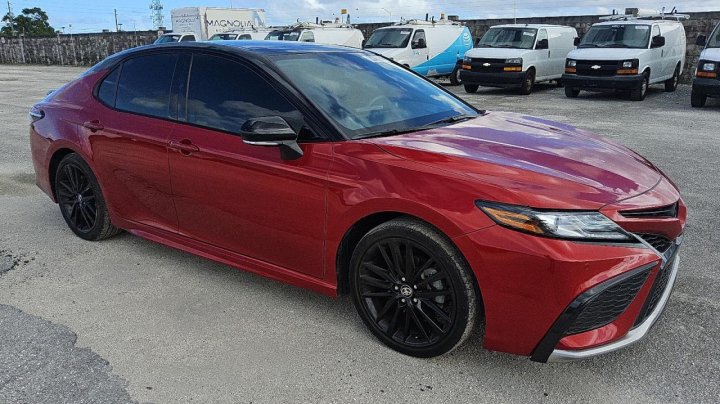 Toyota Camry  2023