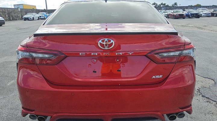 Toyota Camry  2023