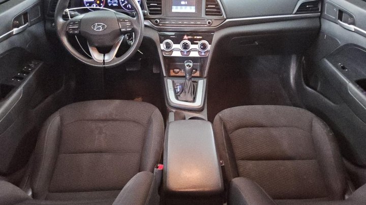 Hyundai Elantra  2019