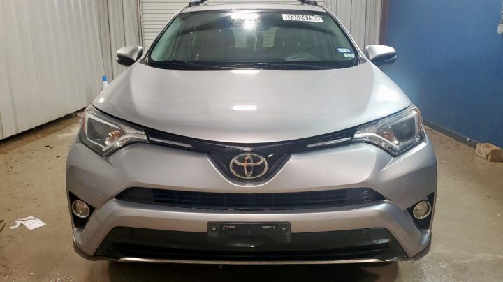 Toyota RAV4  2017