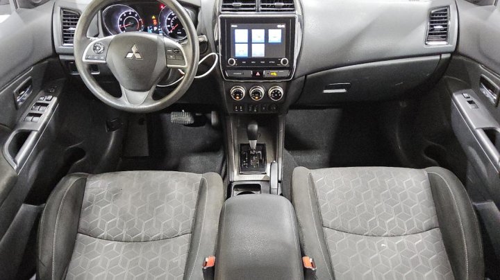 Mitsubishi OUTLANDER SPORT  2020