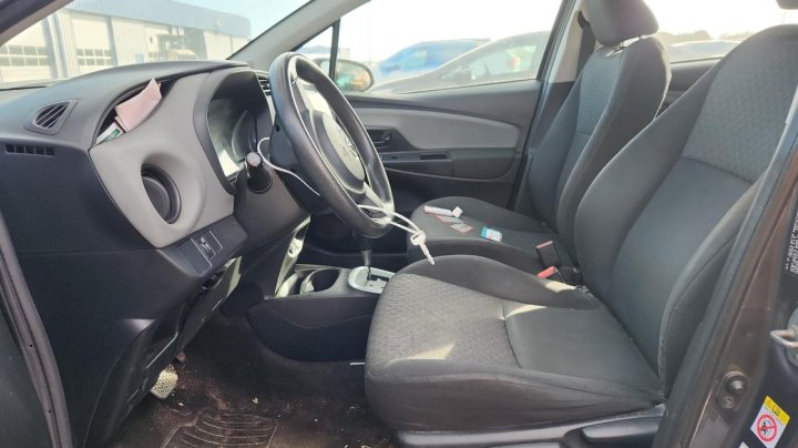 Toyota YARIS  2016