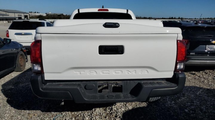 Toyota TACOMA  2019