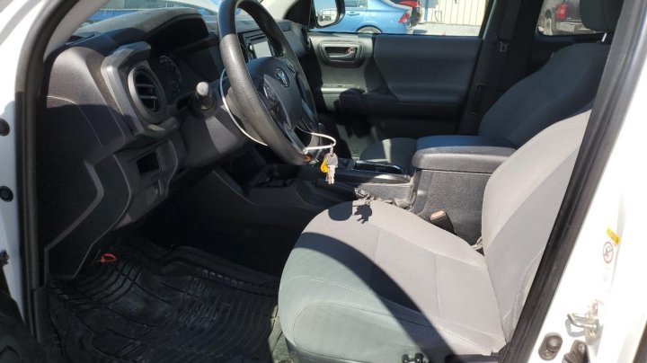 Toyota TACOMA  2019