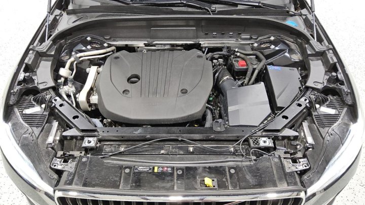 Volvo XC60  2023