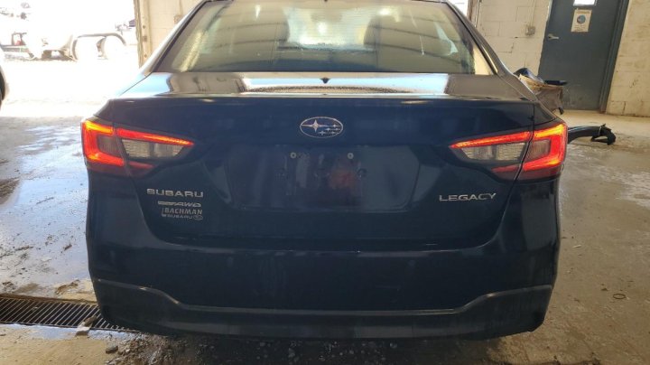 Subaru Legacy  2023