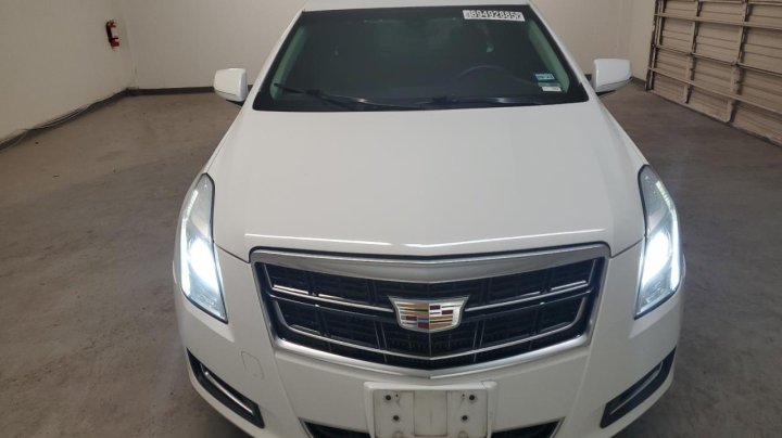 Cadillac XTS  2016