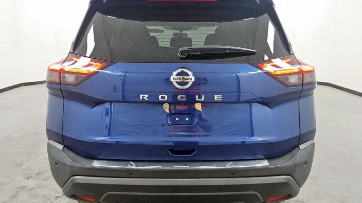 Nissan ROGUE  2021