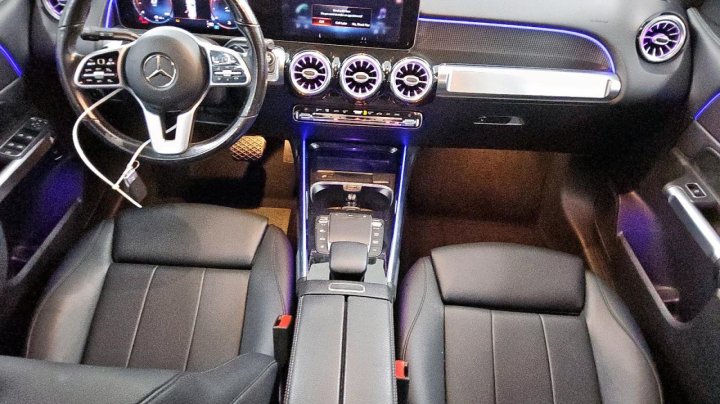 Mercedes-Benz GLB  2021