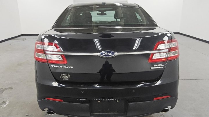 Ford TAURUS  2018