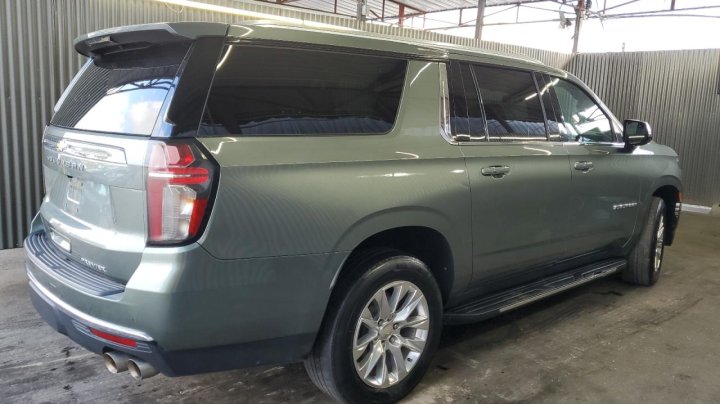 Chevrolet Suburban  2023
