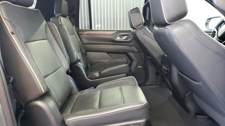 Chevrolet Suburban  2023