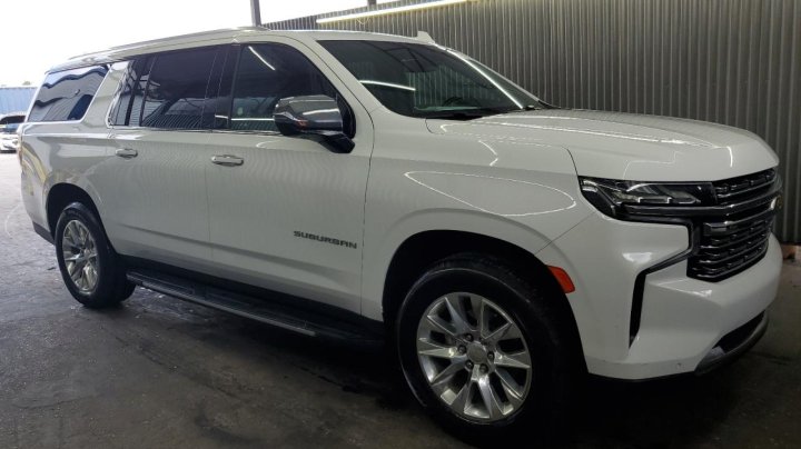 Chevrolet Suburban  2023