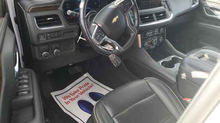 Chevrolet Suburban  2023
