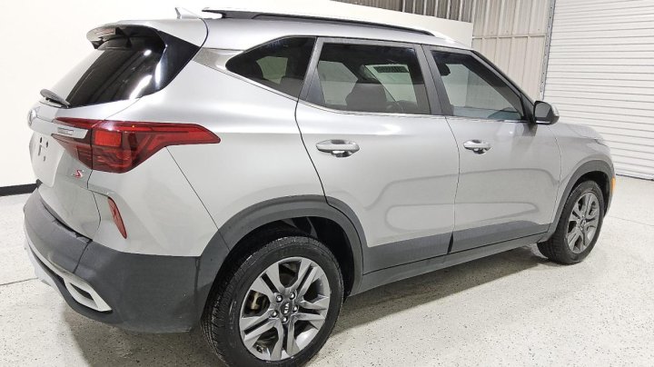 KIA Seltos  2021