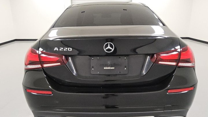 Mercedes-Benz A  2020