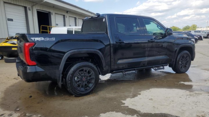 Toyota TUNDRA  2025