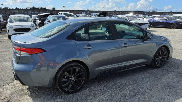 Toyota Corolla  2024