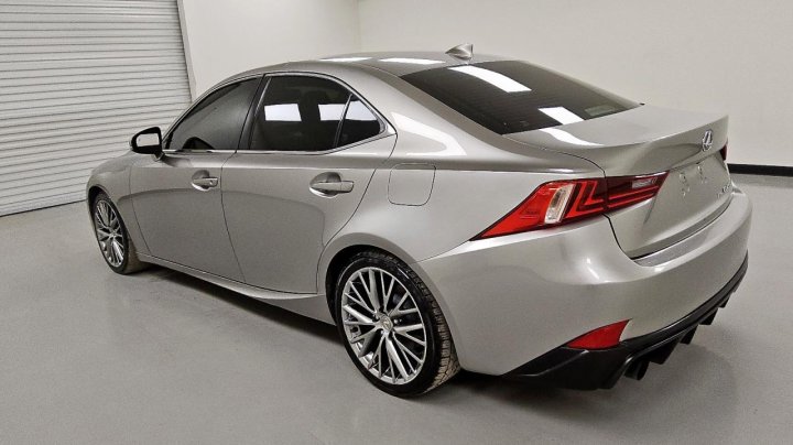Lexus IS  2015