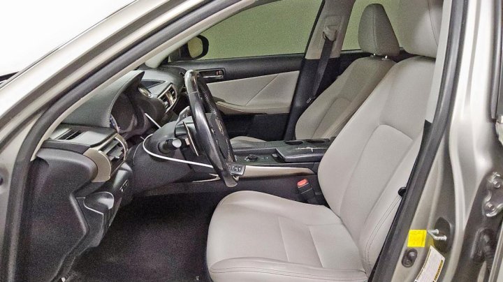 Lexus IS  2015