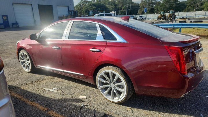 Cadillac XTS  2016