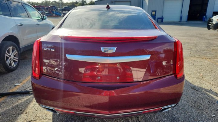 Cadillac XTS  2016