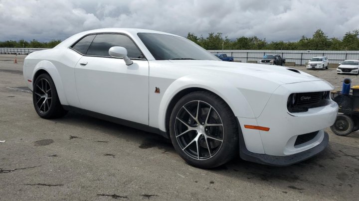 Dodge Challenger  2022