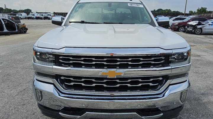 Chevrolet Silverado  2018