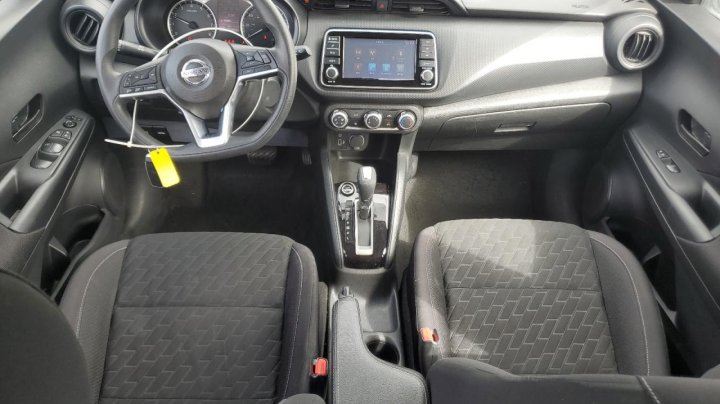 Nissan Kicks  2021