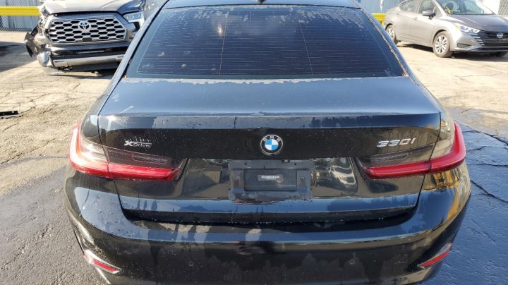 BMW 330XI  2020
