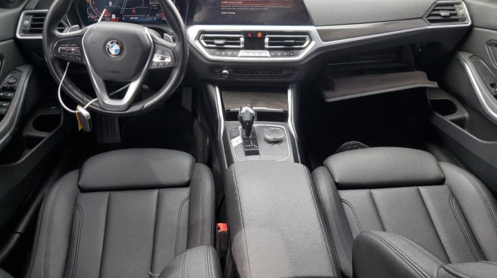 BMW 330XI  2020