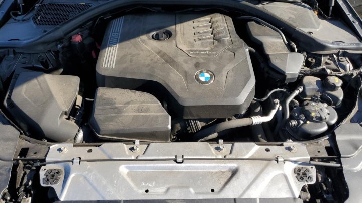 BMW 330XI  2020