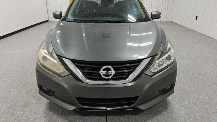 Nissan Altima  2016