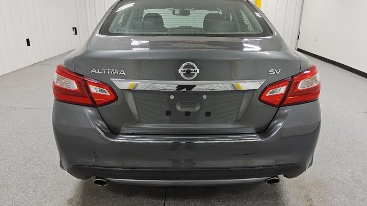 Nissan Altima  2016