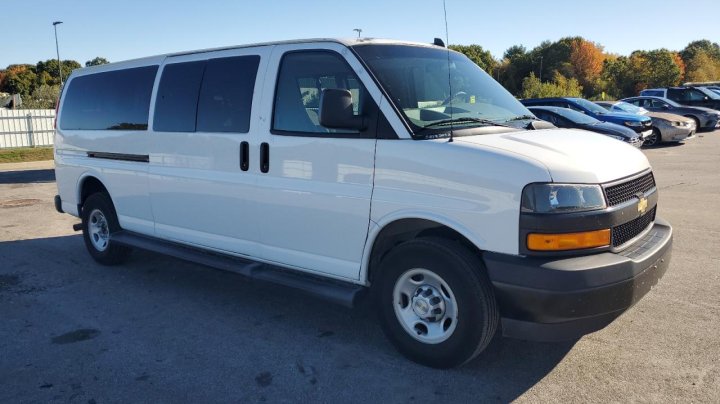 Chevrolet EXPRESS G3500  2023