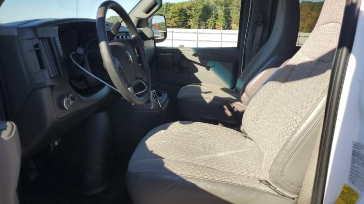 Chevrolet EXPRESS G3500  2023