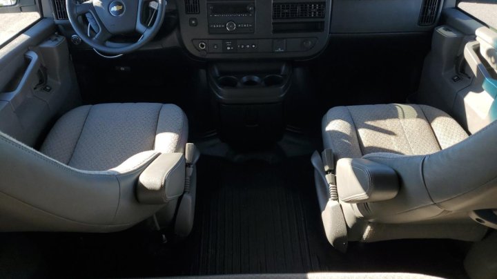 Chevrolet EXPRESS G3500  2023