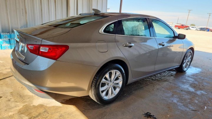 Chevrolet Malibu  2023