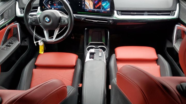 BMW X1  2023