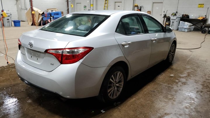 Toyota Corolla  2015