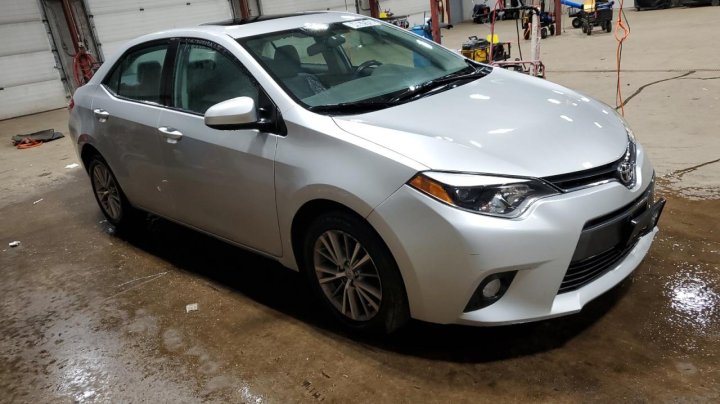 Toyota Corolla  2015